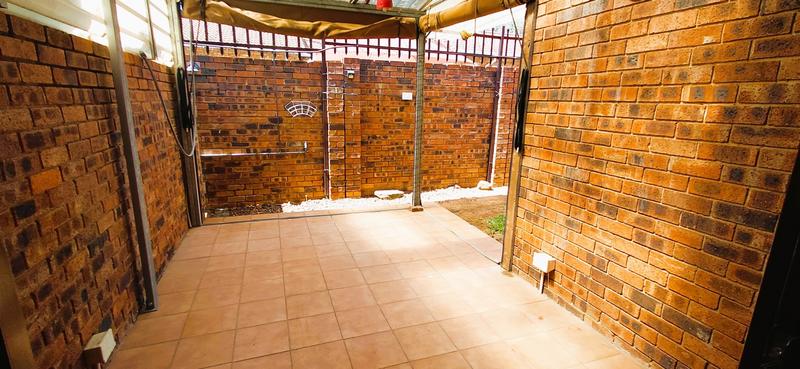 3 Bedroom Property for Sale in Langenhovenpark Free State